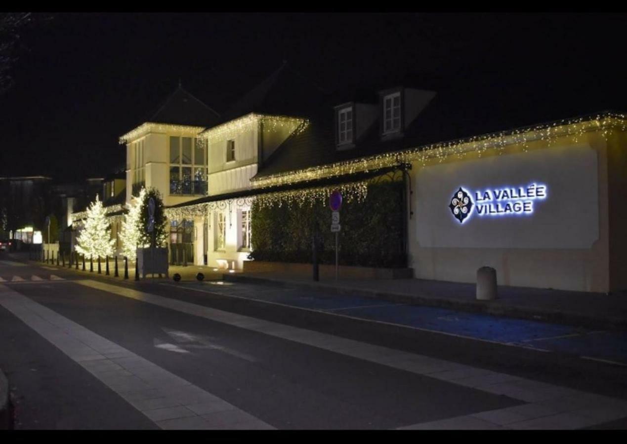 Studio A 1 Kilometre De Disneyland Paris Montevrain Exterior photo